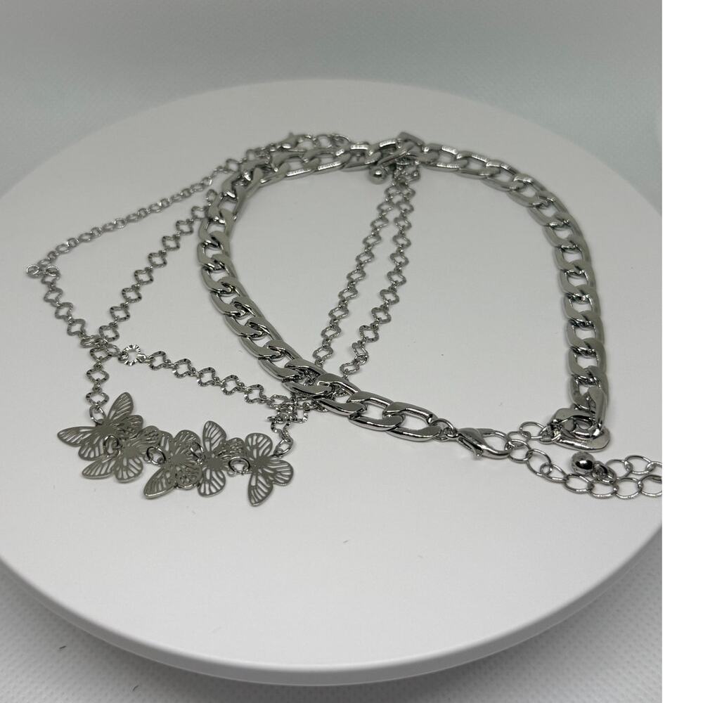 2 Anklet Sets Layered Gold & Silver Chain Butterfly Charm Adjustable NEW - Picture 4 of 6